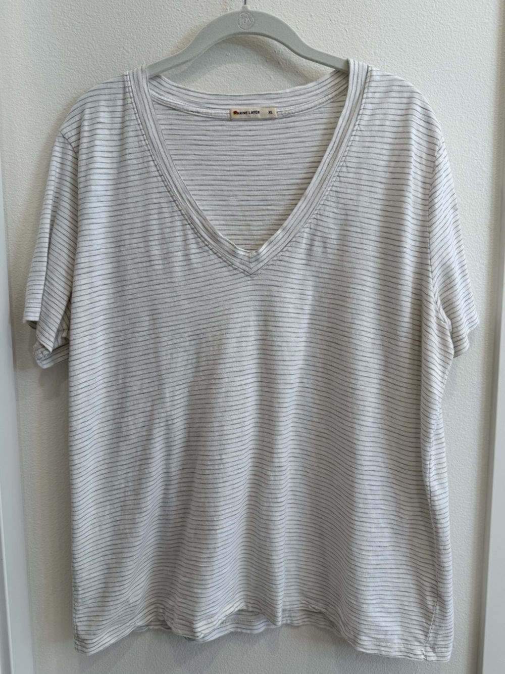 Marine Layer Women's V‑Neck Striped Tee - White & Gray, size XL